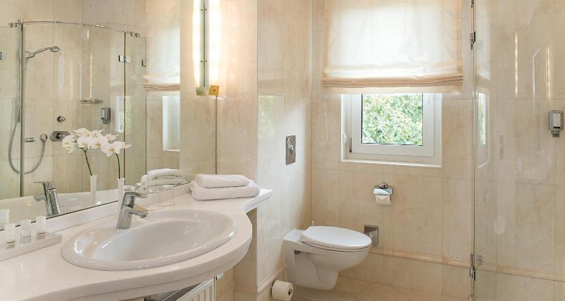 Junior Suite with Terrace image 2