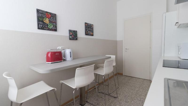 Apartment image 4