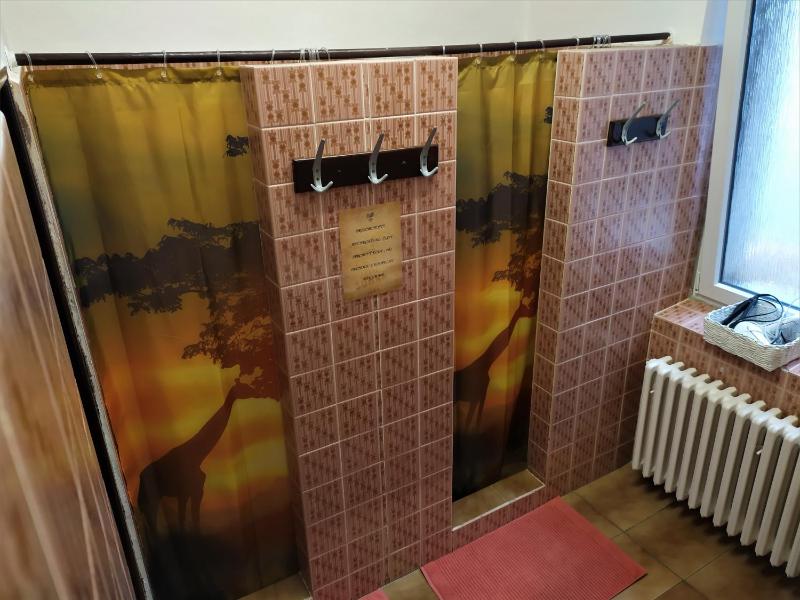 Double Room with Shared Bathroom image 2