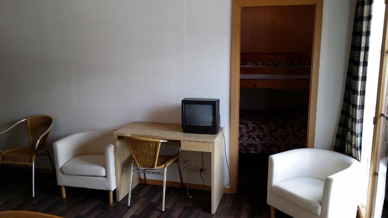 Family Room with Balcony (2 Adults + 2 Children) image 3