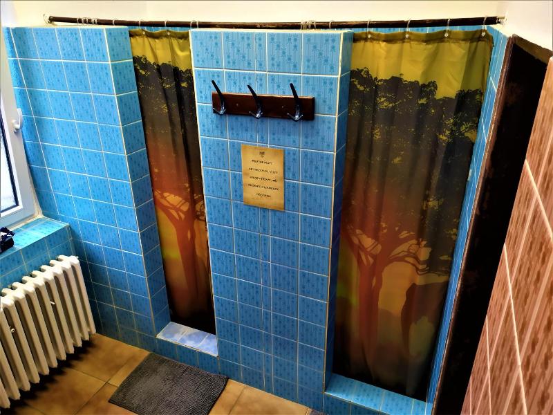 Quadruple Room with Shared Bathroom image 3
