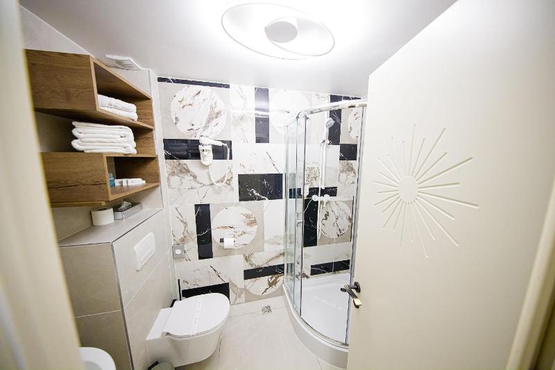 Standard Double Room 4* - Free Airport Shuttle Included image 4