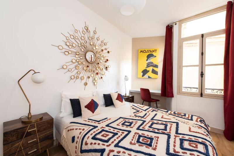 One-Bedroom Apartment image 3