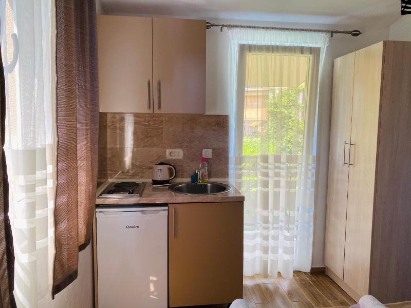 Double Room with Balcony image 3