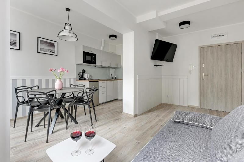 One-Bedroom Apartment image 2