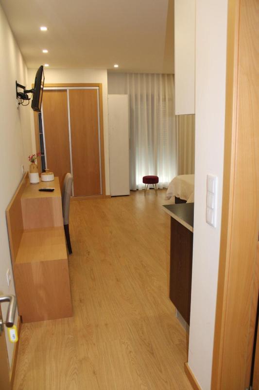 Deluxe Double or Twin Room image 4
