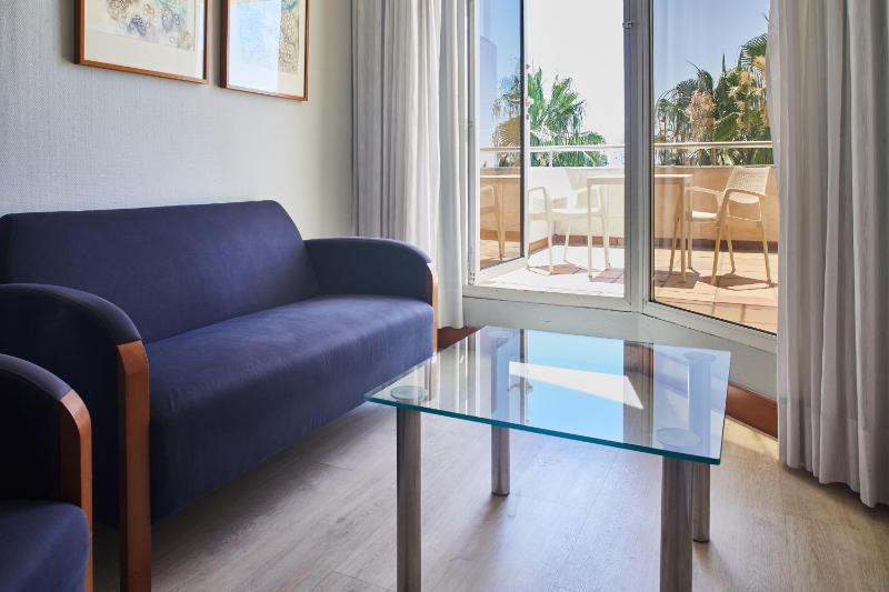Superior Twin Room with Terrace image 3
