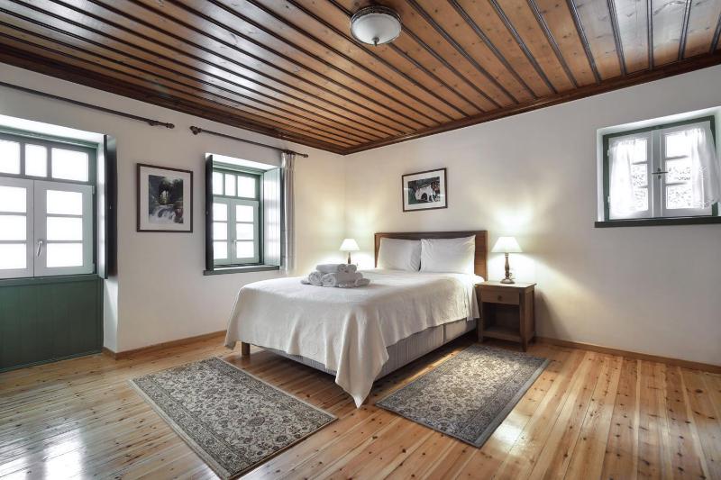 Deluxe Double Room image 1