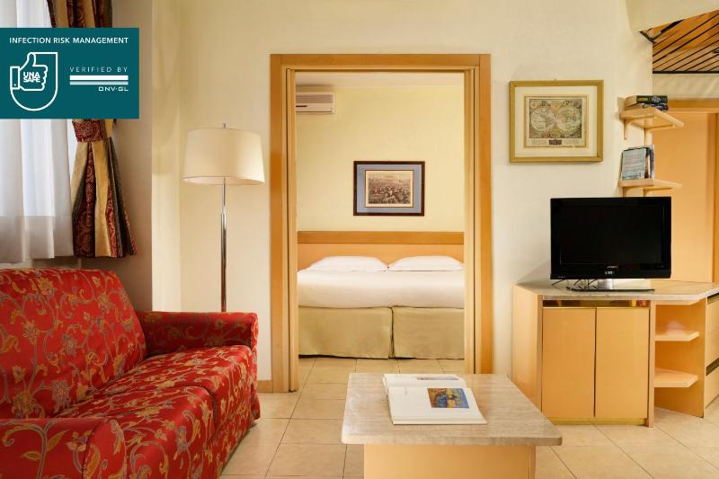 Executive One-Bedroom Apartment image 4