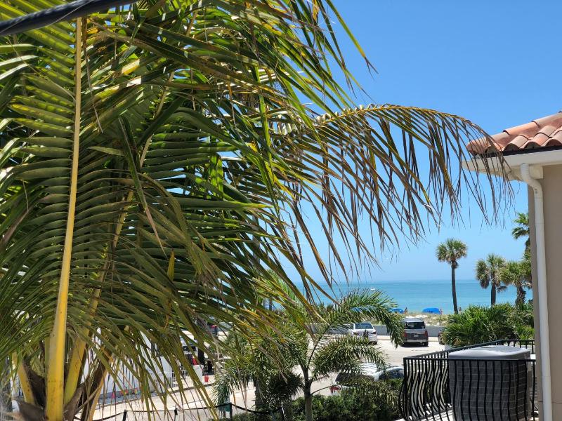 Studio with Ocean View image 2
