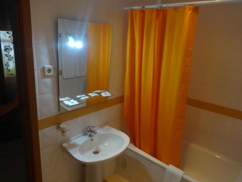 Double Room image 2
