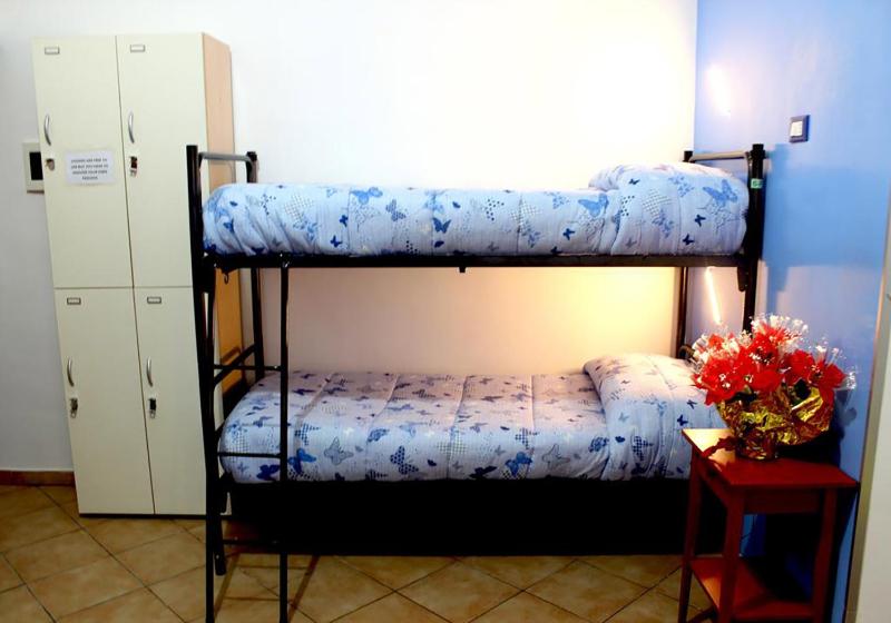 Bed in 5-Bed Mixed Dormitory Room image 1