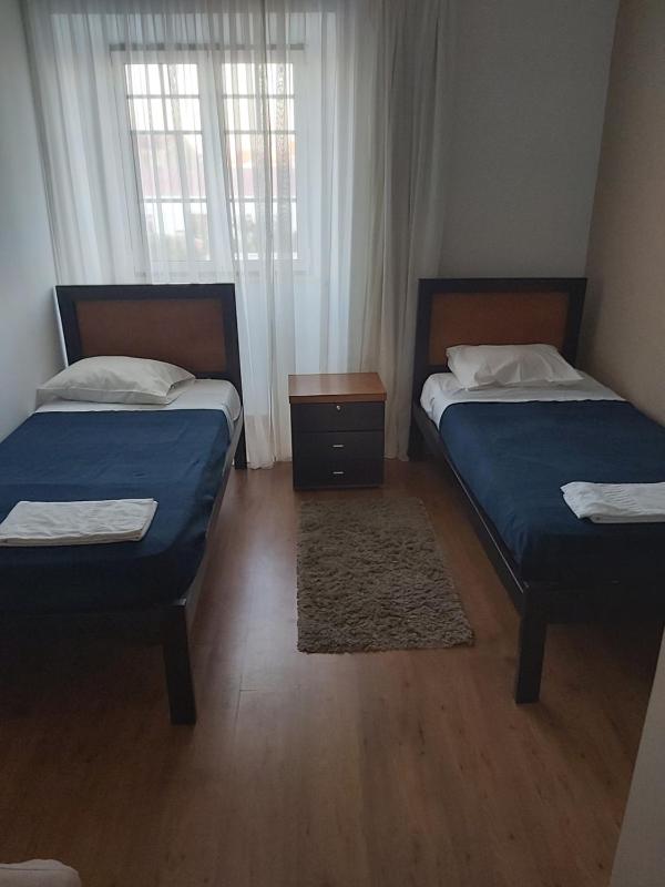 Triple Room with Private Bathroom image 3