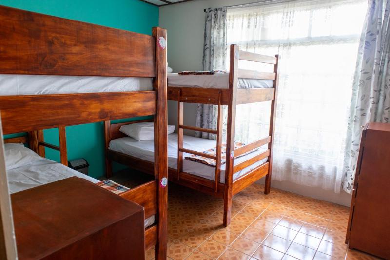 Hostel Bouganvilia Bed and Breakfast - image 5