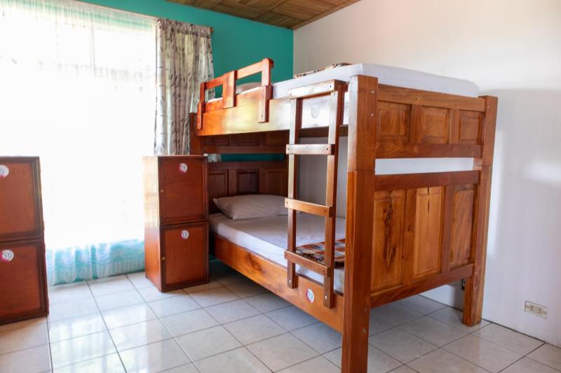 Hostel Bouganvilia Bed and Breakfast - image 8