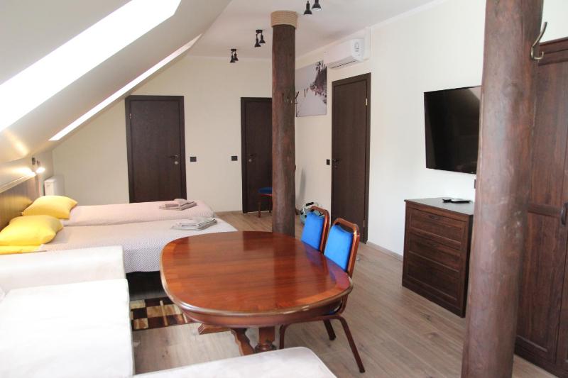 Quadruple Room with Shower image 4