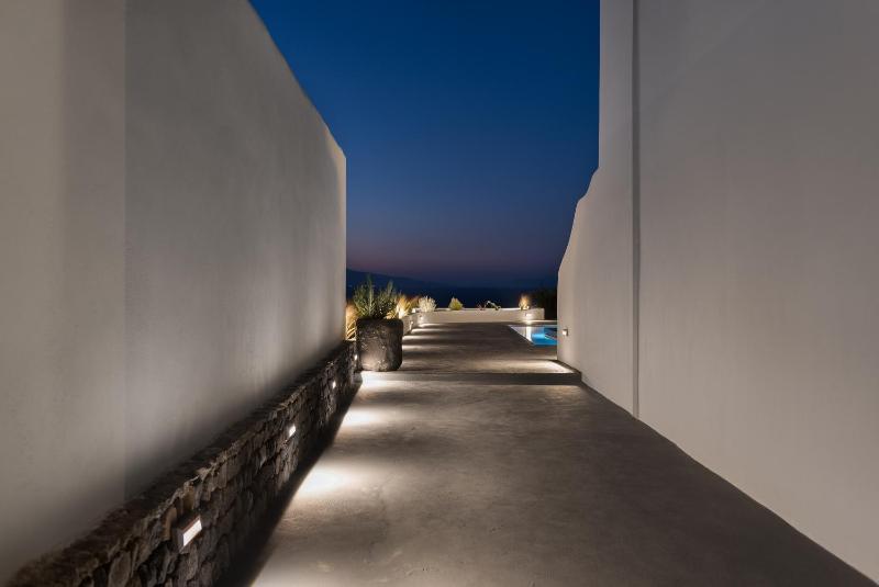 Volcanic Arc Suites - image 32