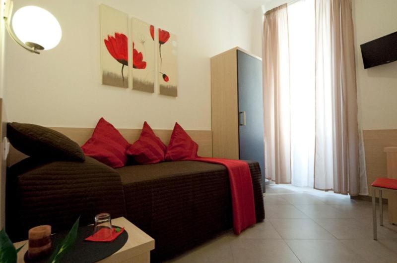 Single Room image 2