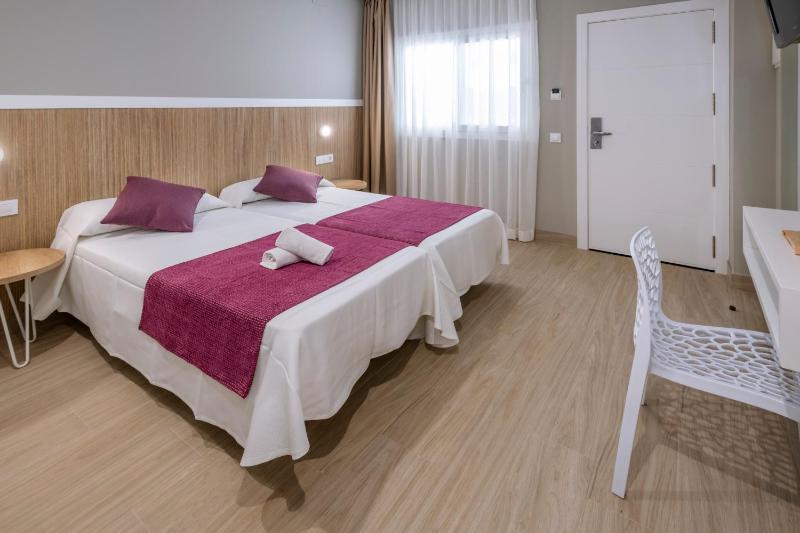 Ground Floor Double Room (2 Adults) image 1