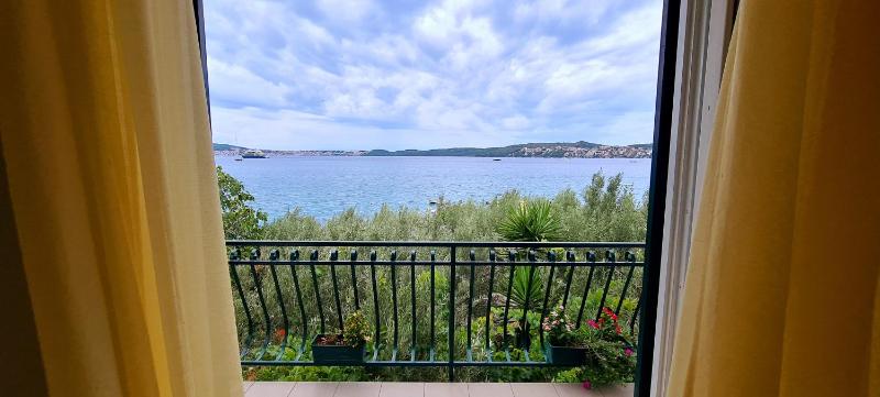 Studio with Balcony and Sea View image 3