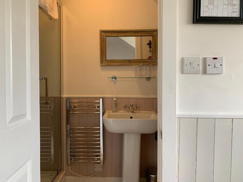 Double Room image 2