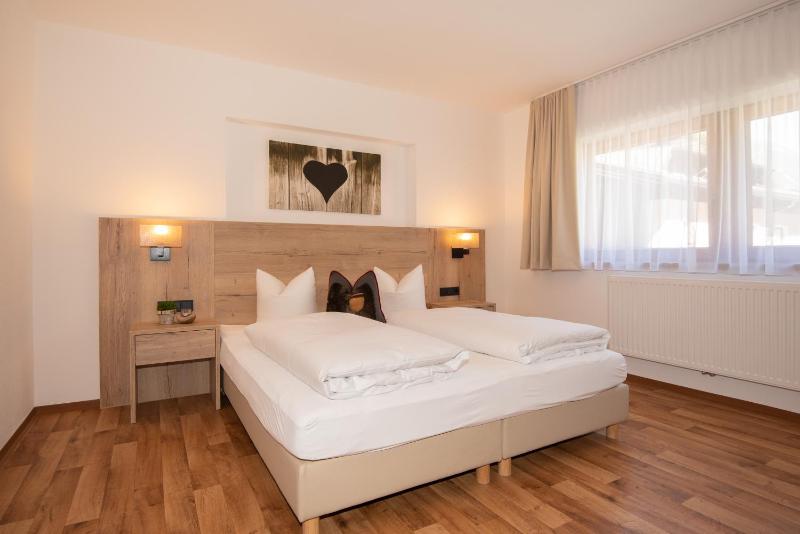 Double or Twin Room image 2