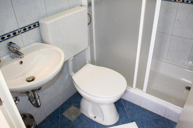 Triple Room with Balcony image 1