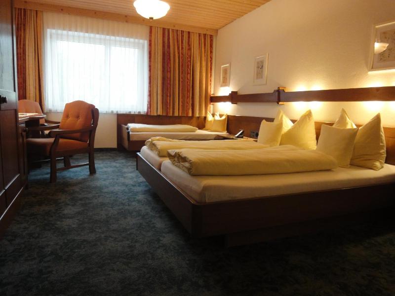 Comfort Triple Room Without Balcony image 2