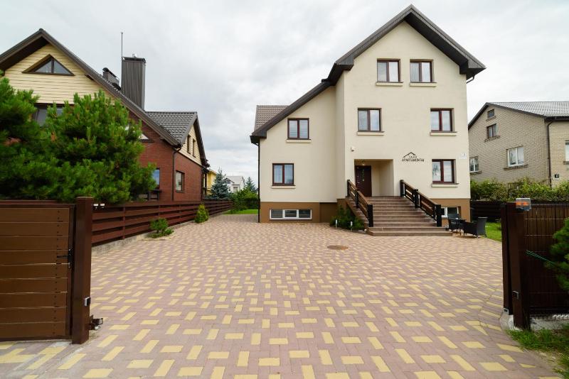 TAKO Apartments parking free - image 16