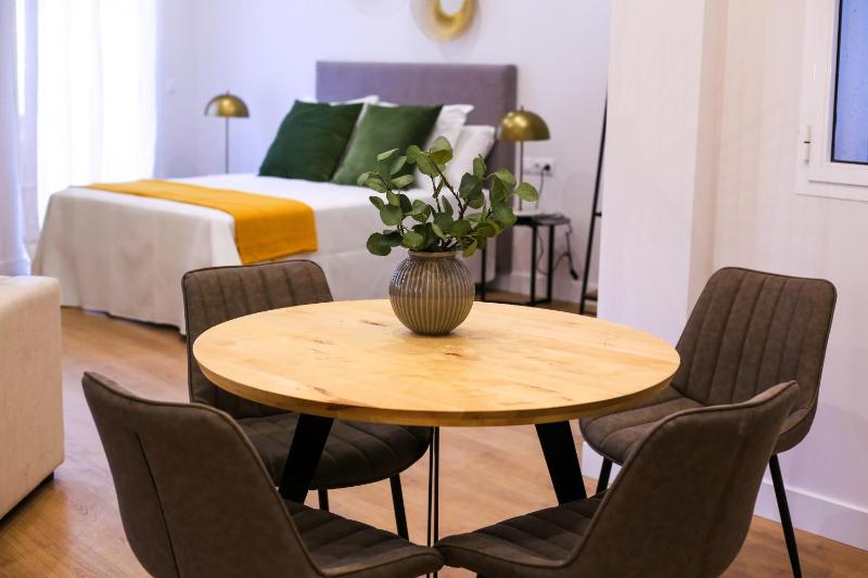 Chinitas Santos Apartments - image 36
