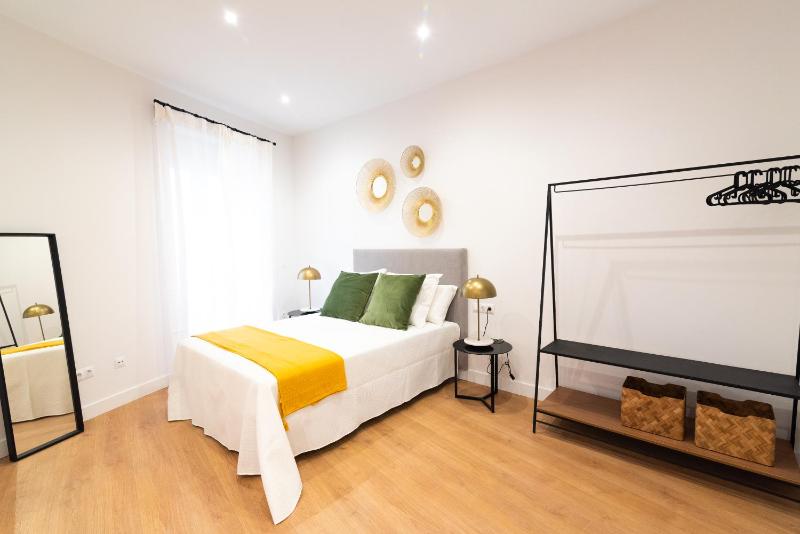 Chinitas Santos Apartments - image 22