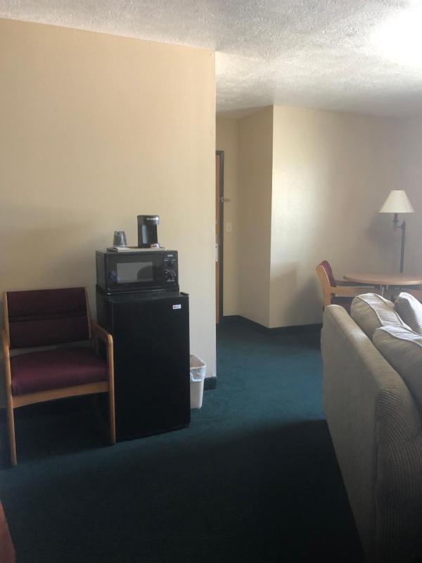 1 King Bed Suite with Jetted Tub Non-Smoking image 1