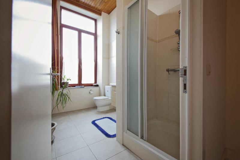 Small Double Room image 3
