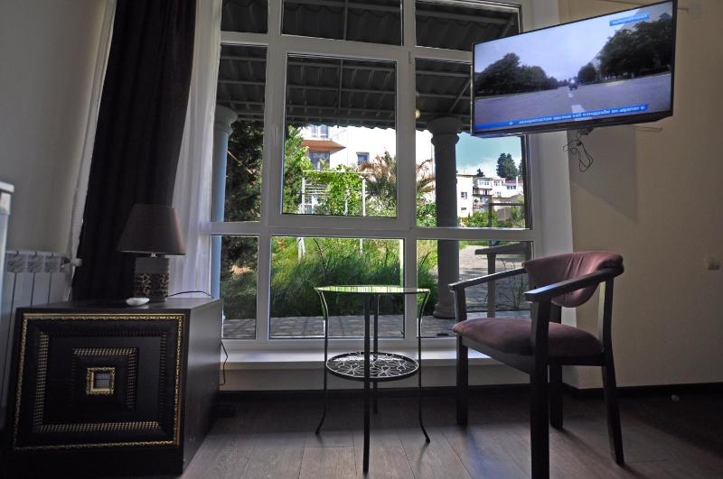 Double Room with Garden View image 1