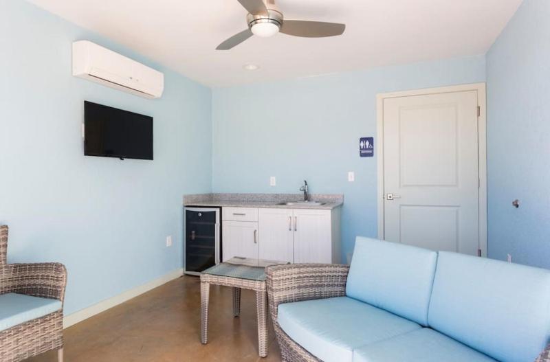 Five-Bedroom House image 2