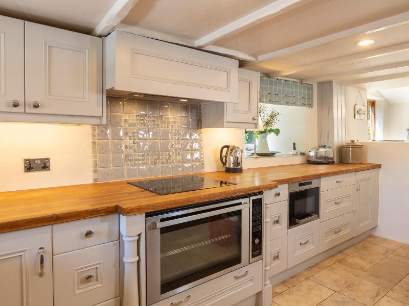 Higher Collaton Cottage - image 28