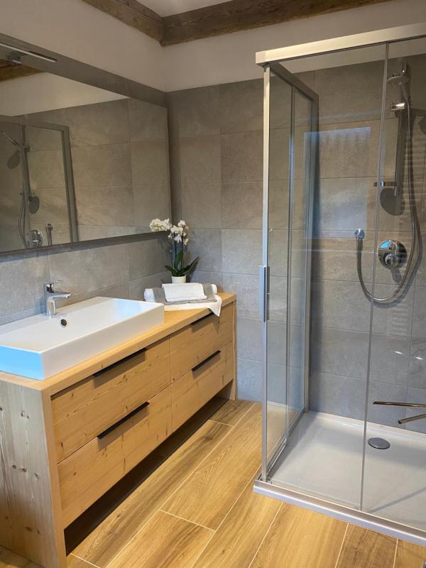 Double Room with Private Bathroom image 3