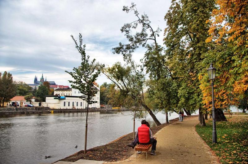 Riverside Apartment - image 15