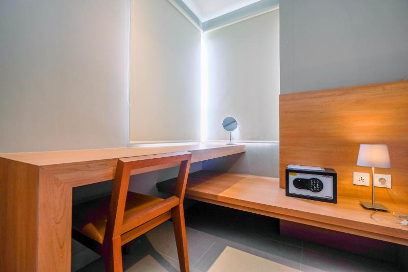 Wonderful 1BR Apartment at Mustika Golf Residence with Golf View By Travelio - image 15