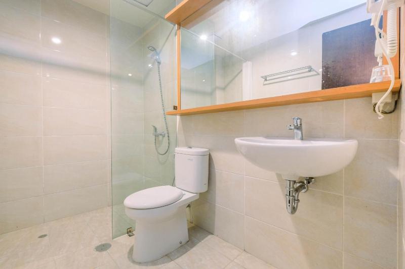 Wonderful 1BR Apartment at Mustika Golf Residence with Golf View By Travelio - image 11