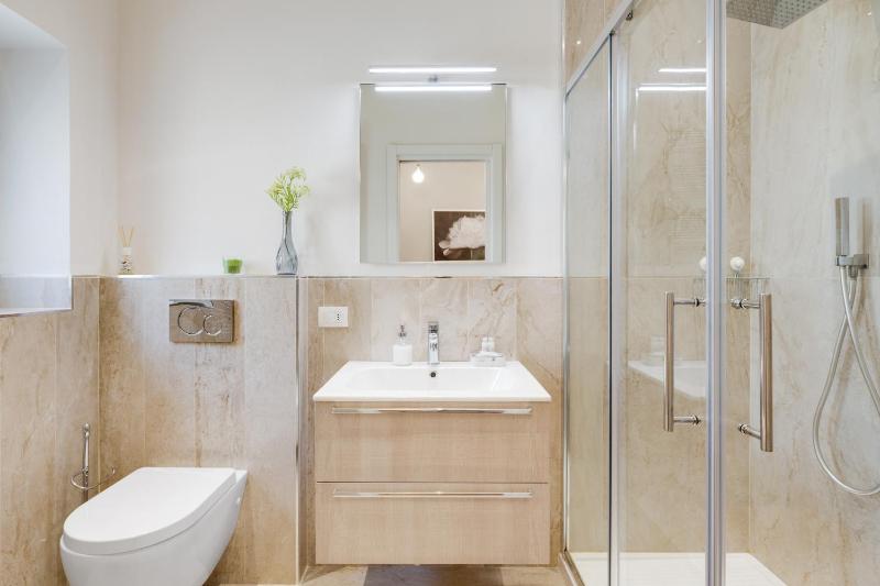 GuestHost - Palazzo Pitti & Ponte Vecchio Cozy Flat - image 13