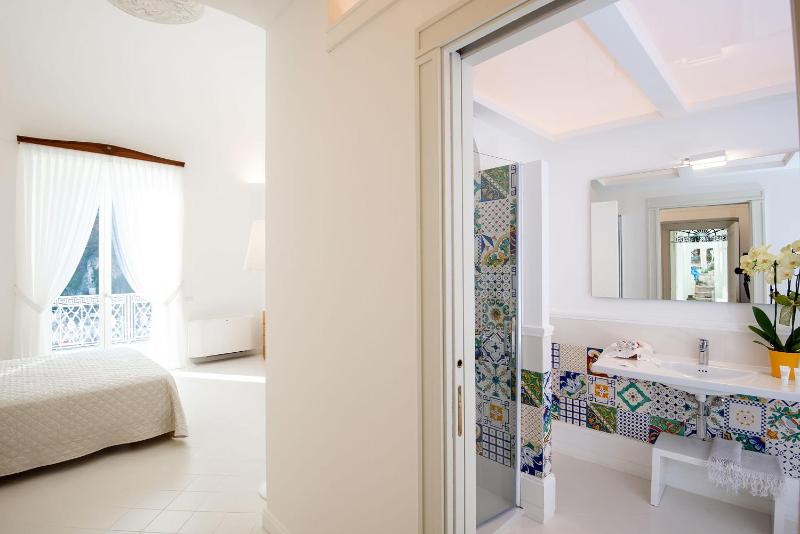 AMORE RENTALS - Palazzo della Storia - image 35