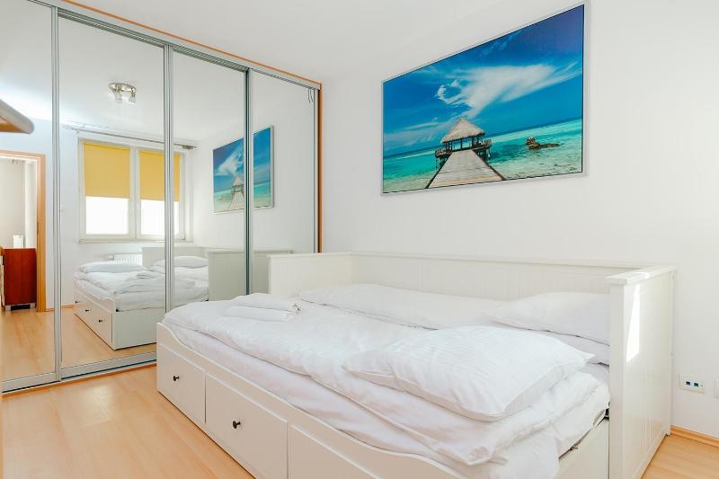 One-Bedroom Apartment image 3