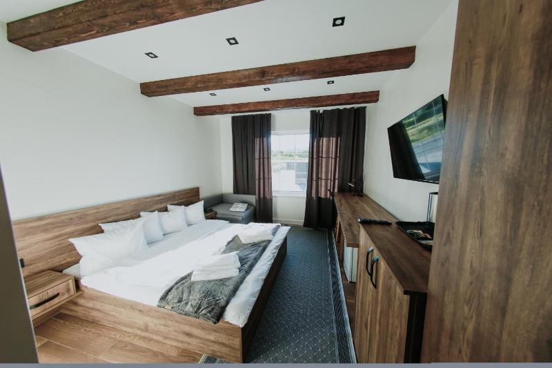 Triple Room with Mountain View image 3