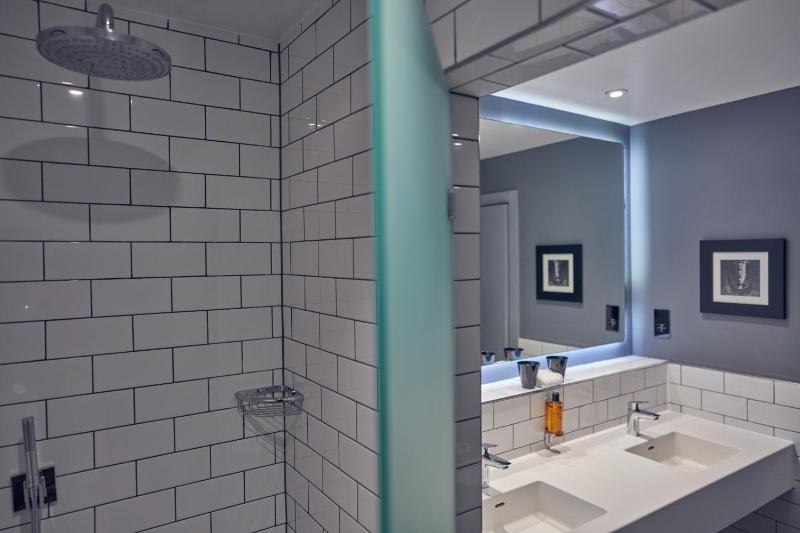 Junior Suite image 2