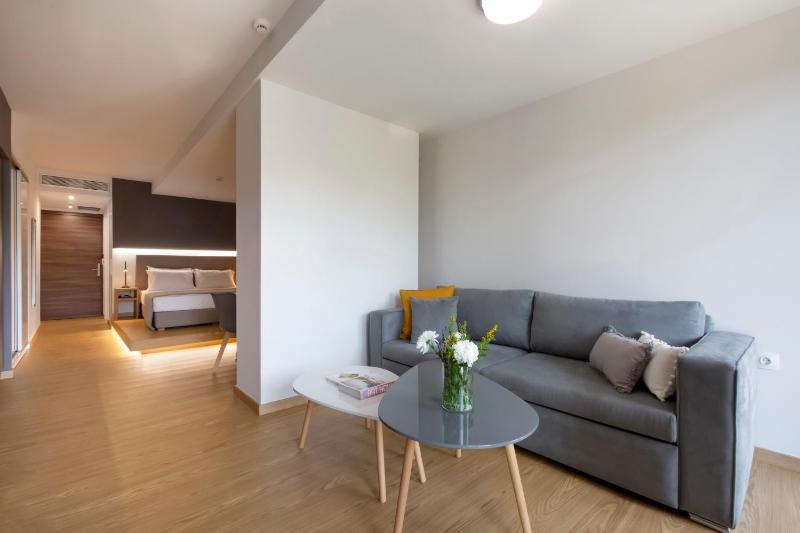Suite with City View image 2