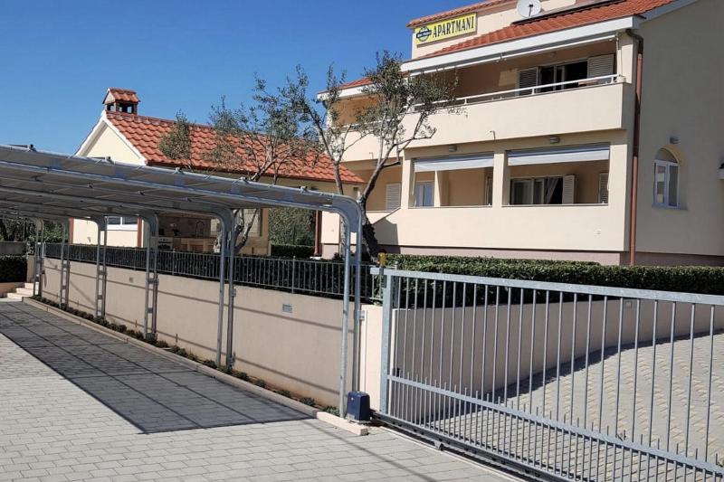 Studio Apartment with Garden View image 2