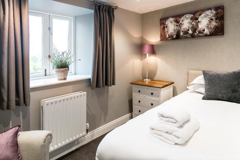 Superior Suite image 3
