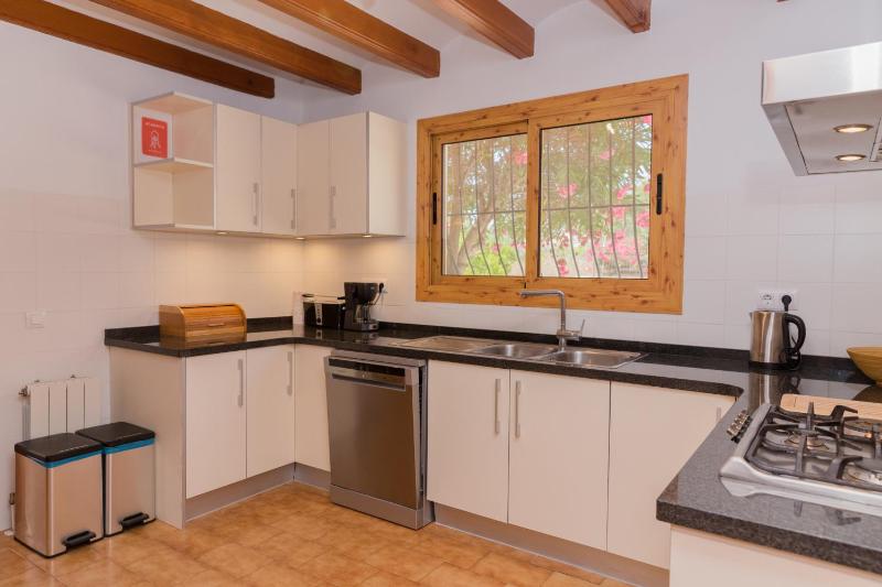 Villa Llamedos Montgo Javea by Rock Rentals - image 6