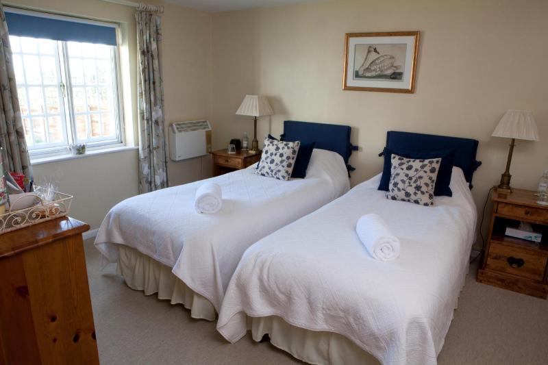 Double or Twin Room image 3